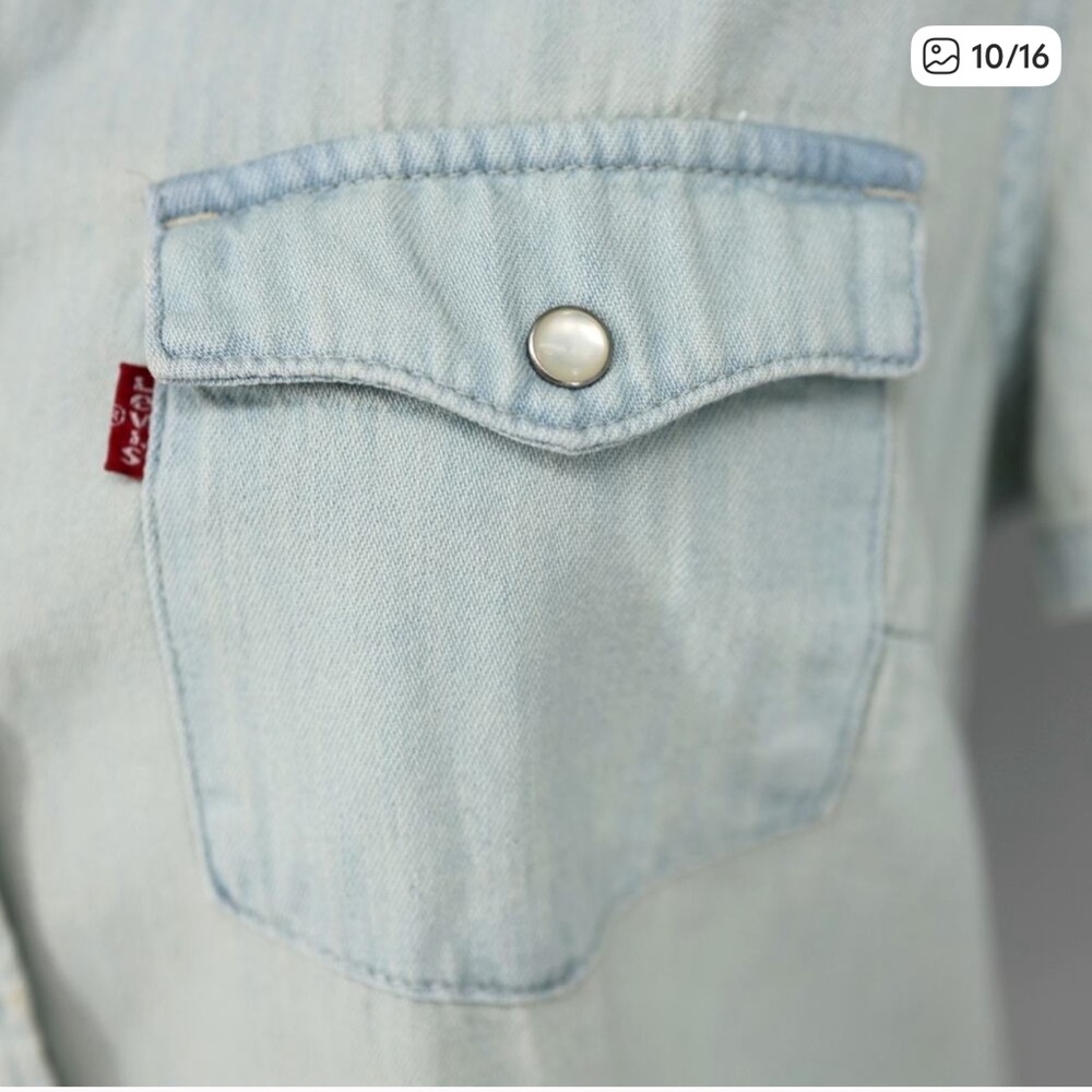 LEVI STRAUSS | Denim Pearl Snap shirt | Size M